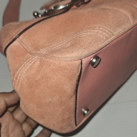 Rare Vintage Y2K COACH Pink Suede Kiss Lock Mini Crossbody Bag – Limited Edition - Picture 13 of 17